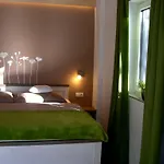 Alpine Apartment *